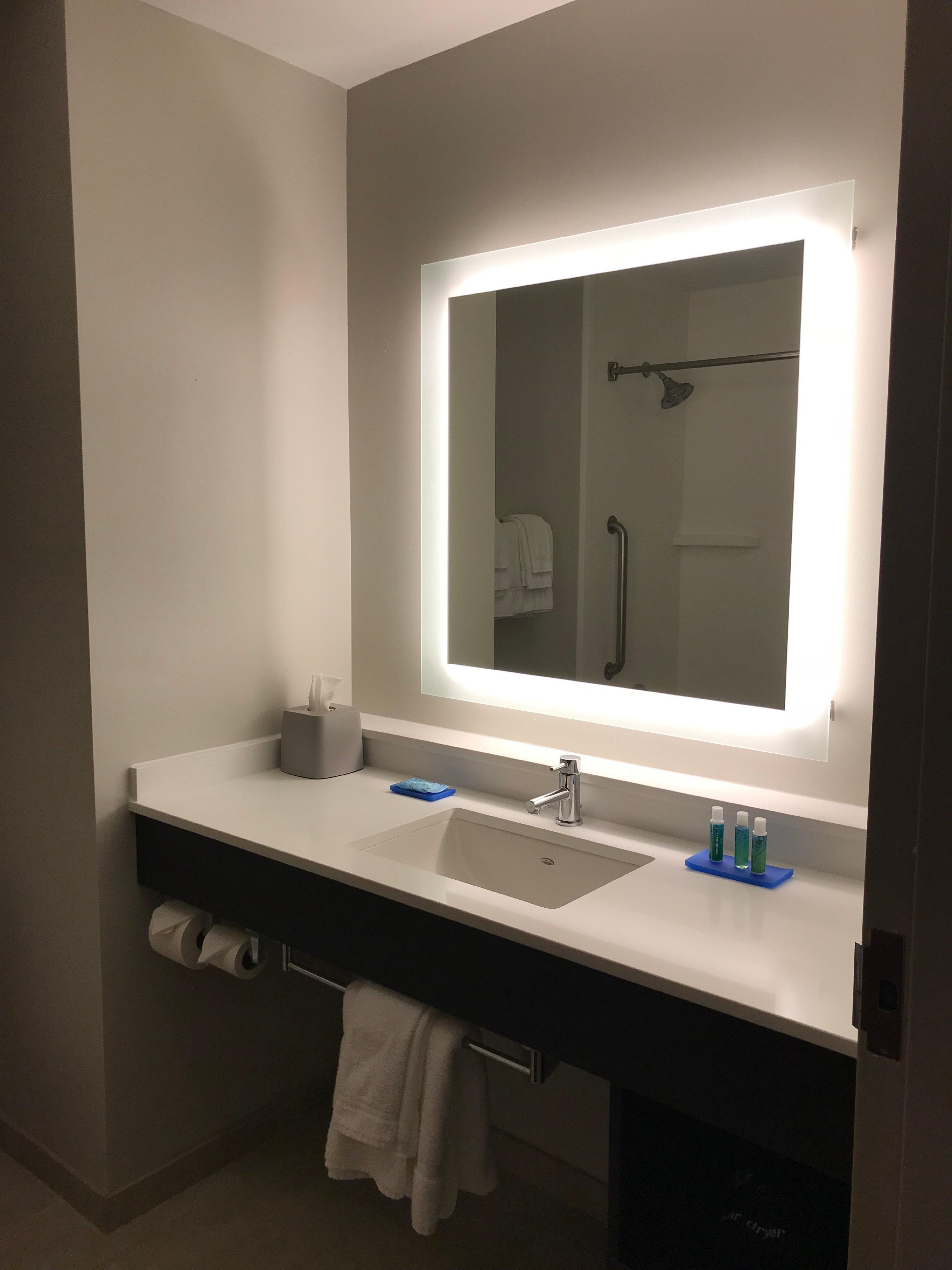 Holiday Inn Express Hotel & Suites Canton By Ihg Bagian luar foto