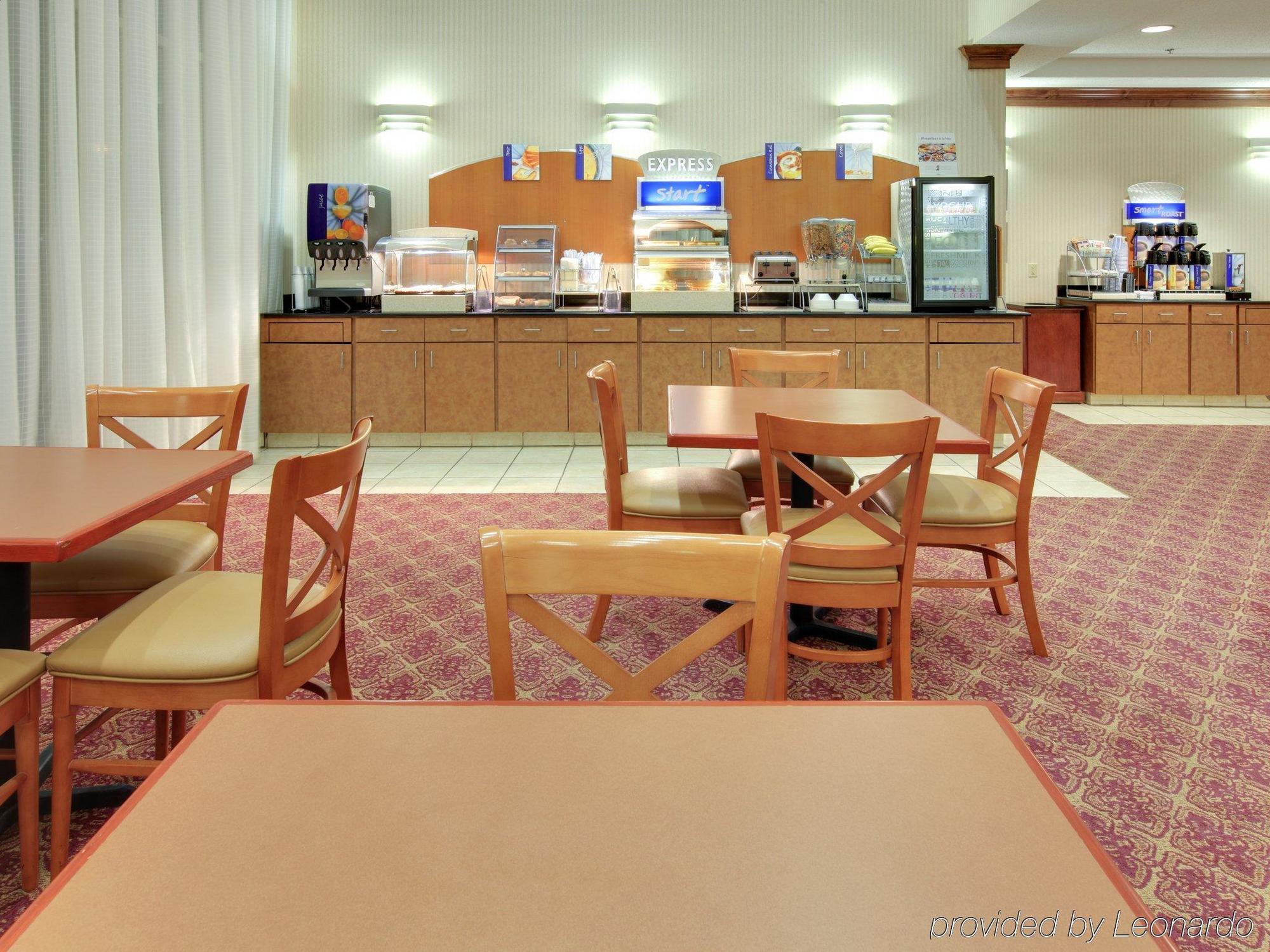 Holiday Inn Express Hotel & Suites Canton By Ihg Restoran foto
