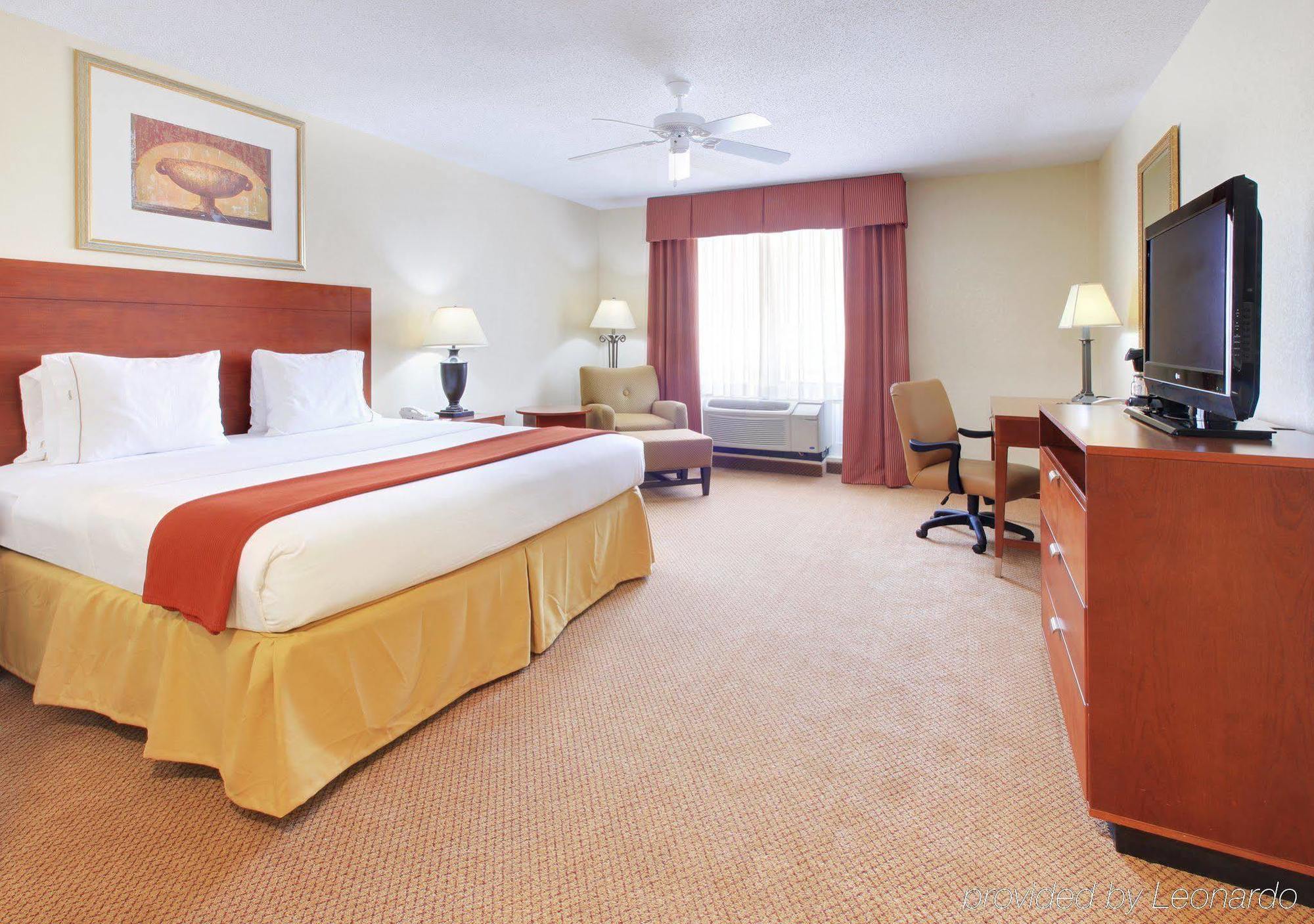 Holiday Inn Express Hotel & Suites Canton By Ihg Ruang foto