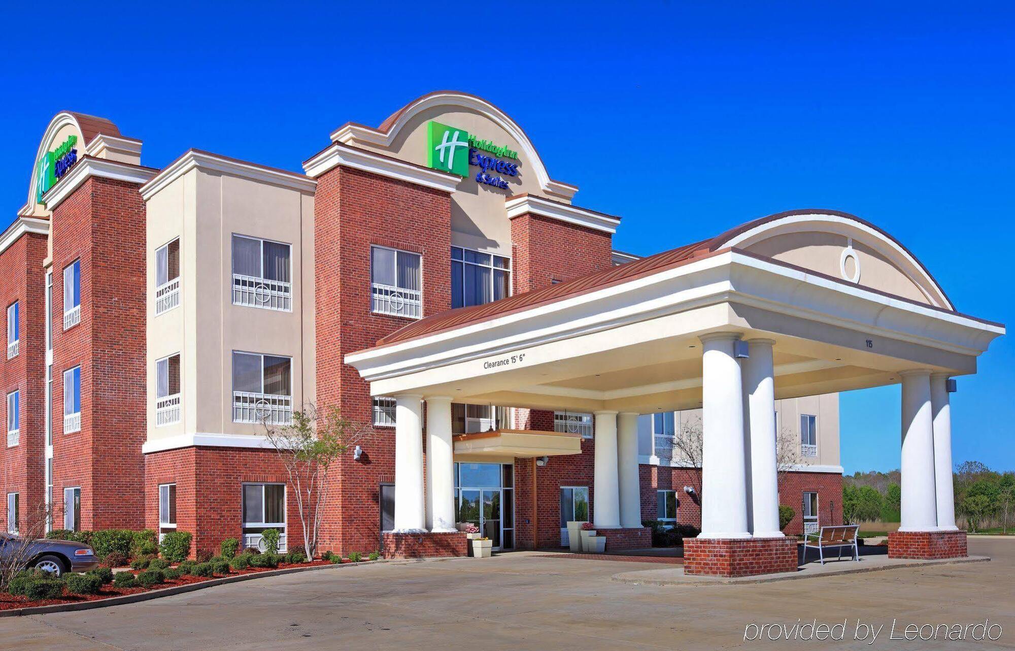 Holiday Inn Express Hotel & Suites Canton By Ihg Bagian luar foto